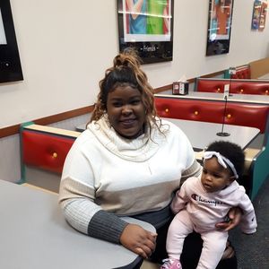 Meet your Posher, Donaya